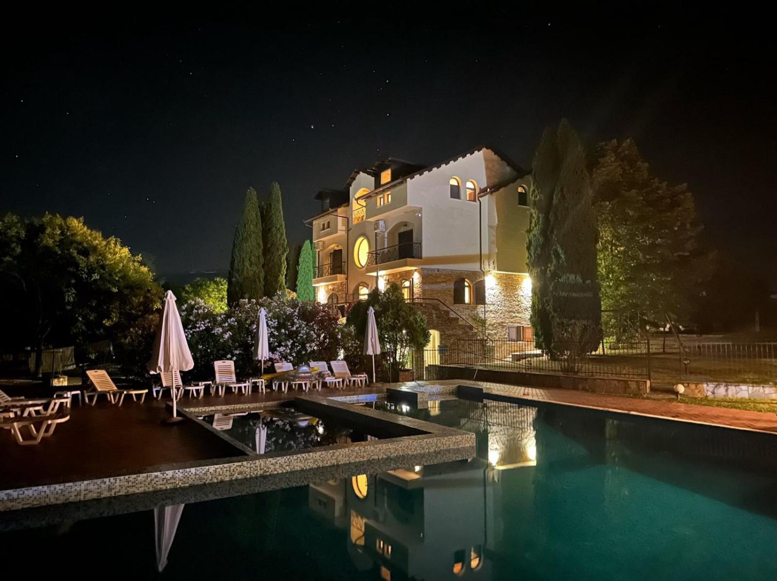 Villa Anna Leptokaryá Buitenkant foto